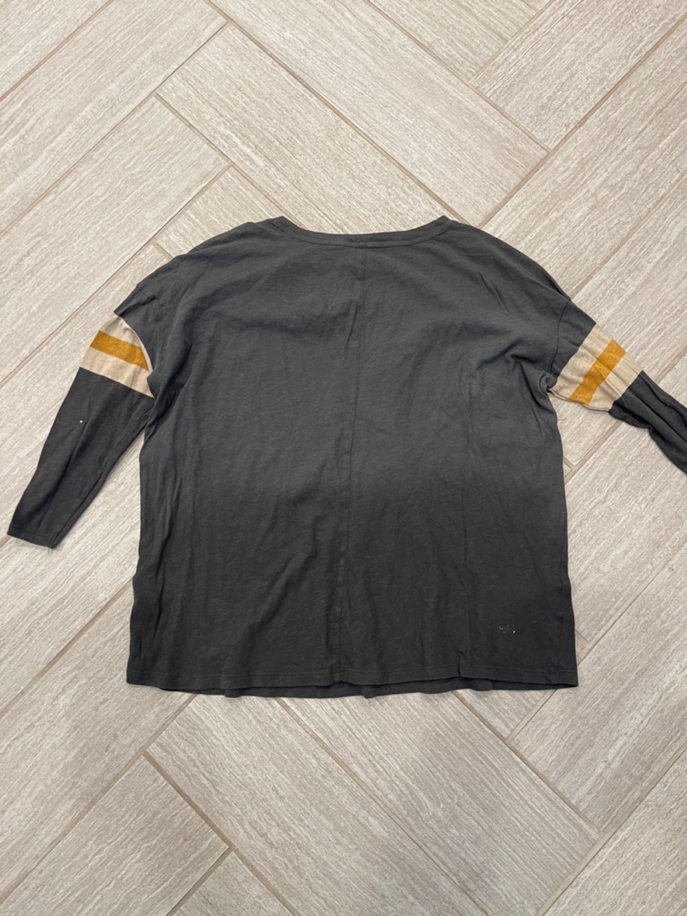 Lucky Brand Triumph Gray 3/4 Length Sleeve Tee - Picture 3 of 3